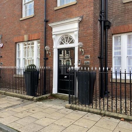 10 Bootham House - Luxury City Centre Apartment With Free Parking For One Car York Exteriör bild